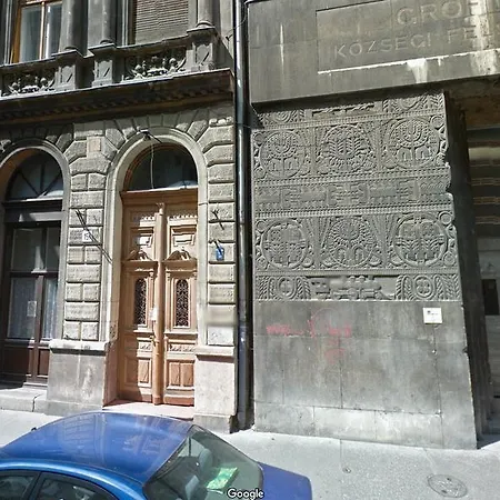 Vas Central Apartment